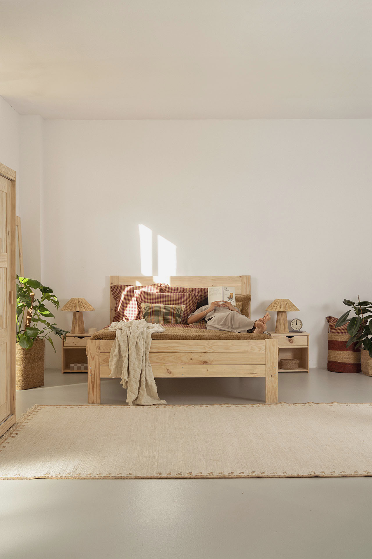 AROA<br />un nuevo diseño<br />que conecta con<br />nuestras raíces 